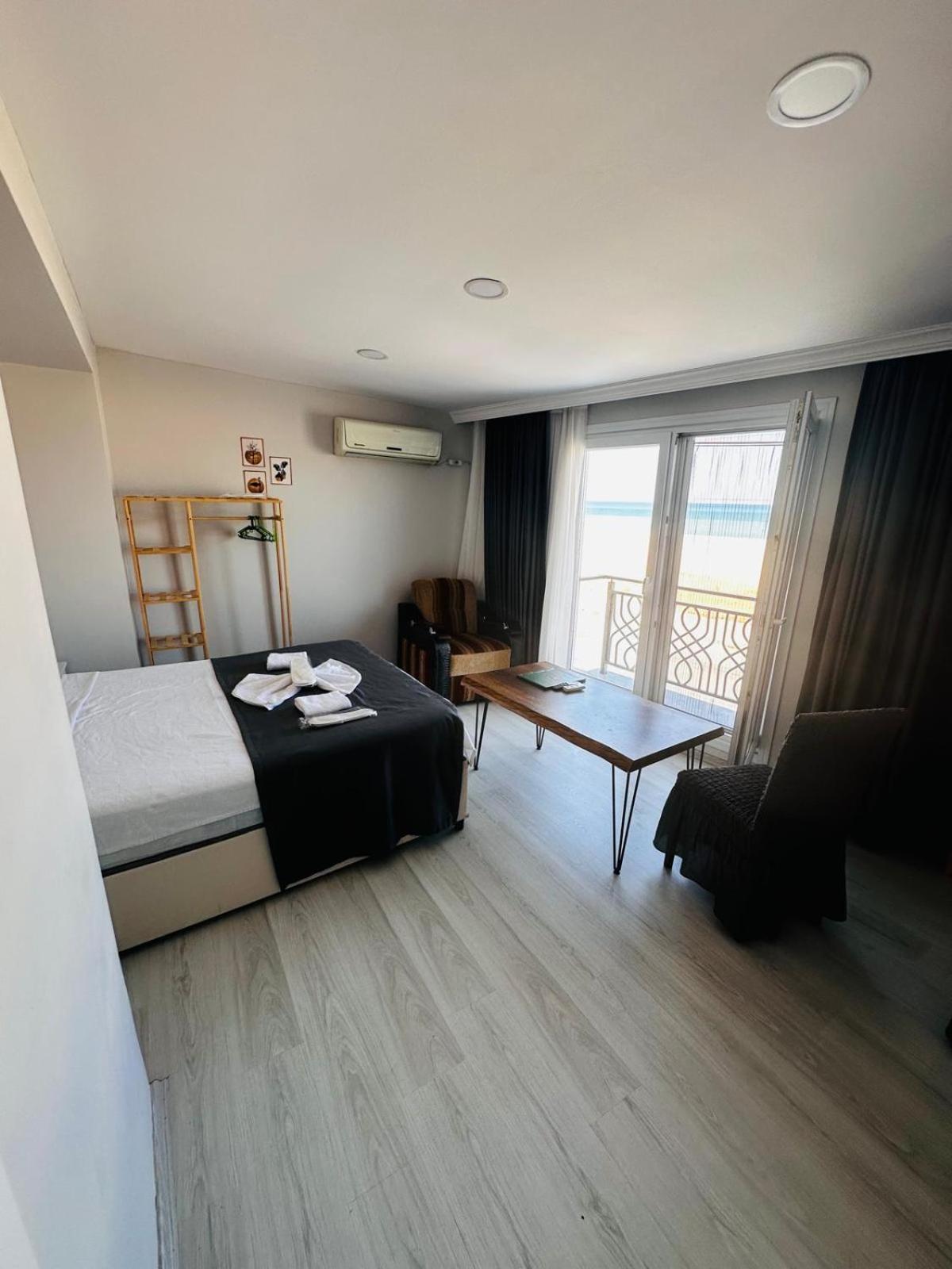 Airport Black Sea Hotel & Restaurant Arnavutkoy Extérieur photo
